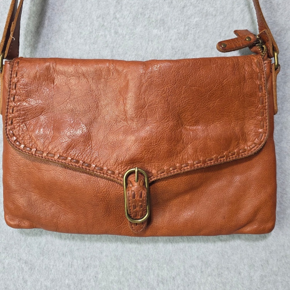 Brown soft Leather adjustable shoulder strap purse